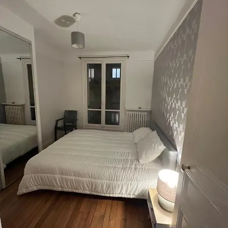 Апартаменты Luxe, Vue Tour Eiffel Ac 5 Ou 6 P *