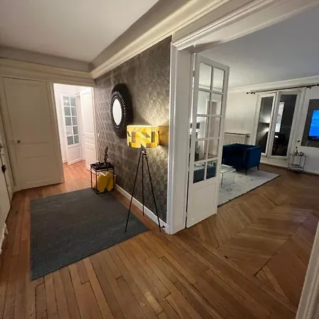 Luxe, Vue Tour Eiffel Ac 5 Ou 6 P * Париж
