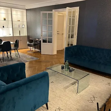 Апартаменты Luxe, Vue Tour Eiffel Ac 5 Ou 6 P *